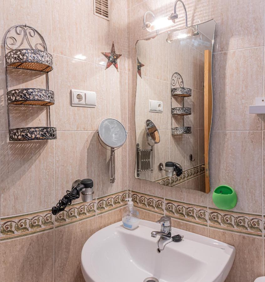Galvez Rooms Малага Екстериор снимка